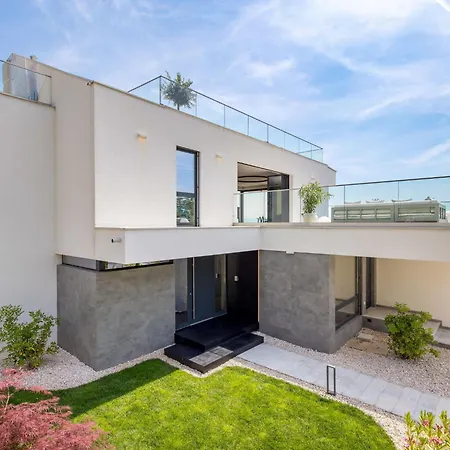 Opatija Sky By Interhome * マトゥリ