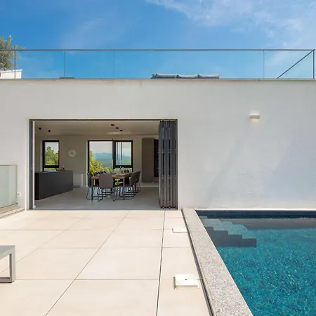 Opatija Sky By Interhome * マトゥリ