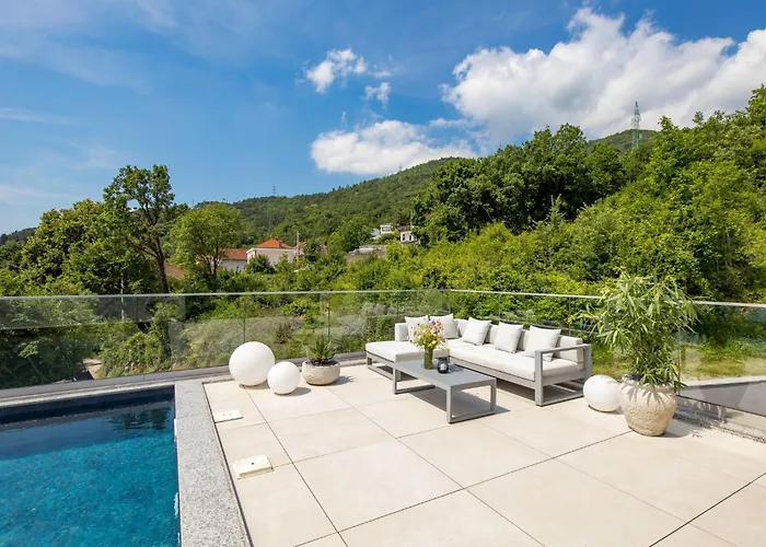 Opatija Sky By Interhome マトゥリ